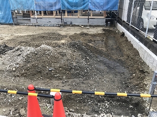 基礎　掘削作業