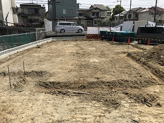 基礎　掘削作業