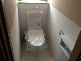 1階　トイレ施工