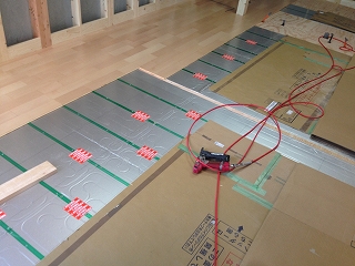 床暖房設置工事
